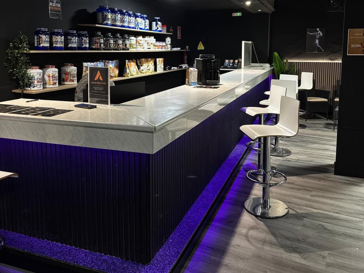 Recepción en Destino Fit, gimnasio en Teba